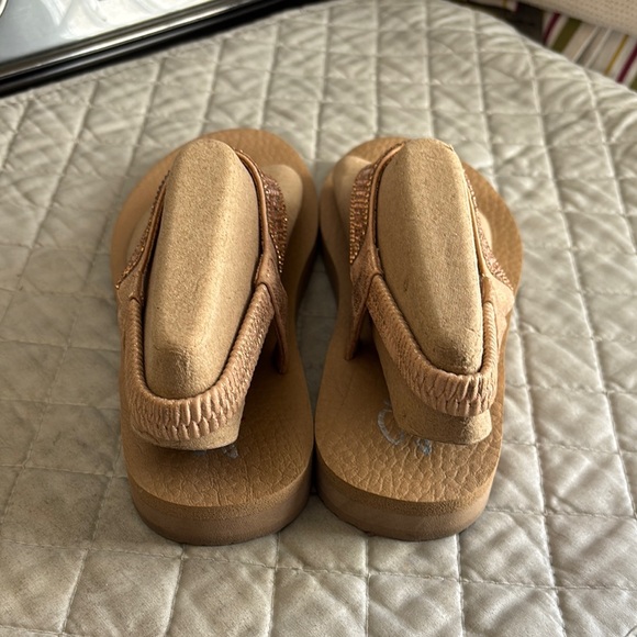 Skechers Tan Suede Sandals with Studded Design - Picture 3 of 3